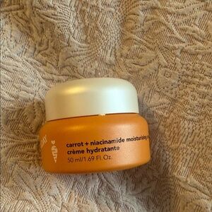 Saturday Skin Moisturizer Carrot + Niacinamide Moisturizing Cream - Orange